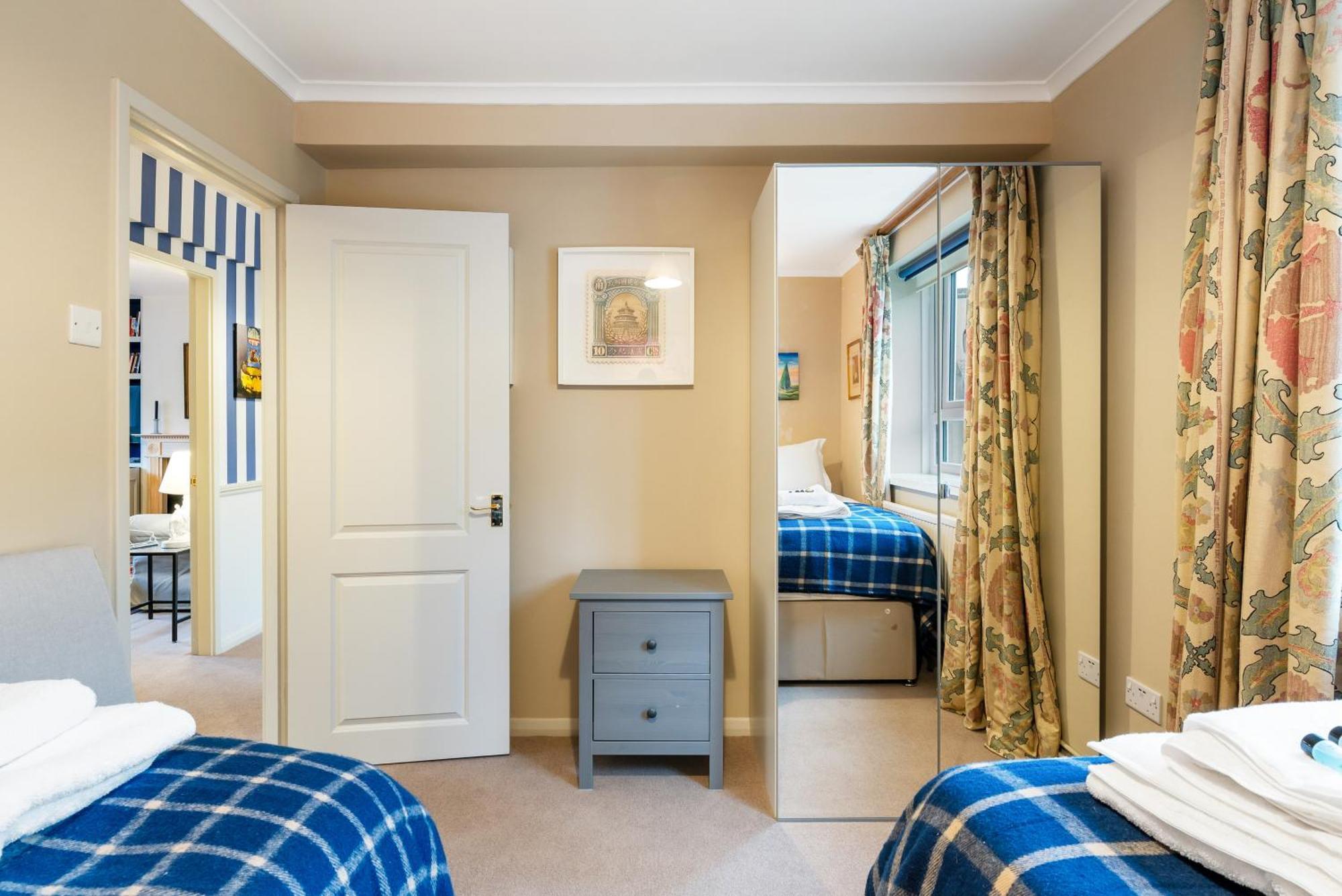 Bright & Cosy Gem ~ Battersea Park View ~ King Bed Daire Londra Dış mekan fotoğraf