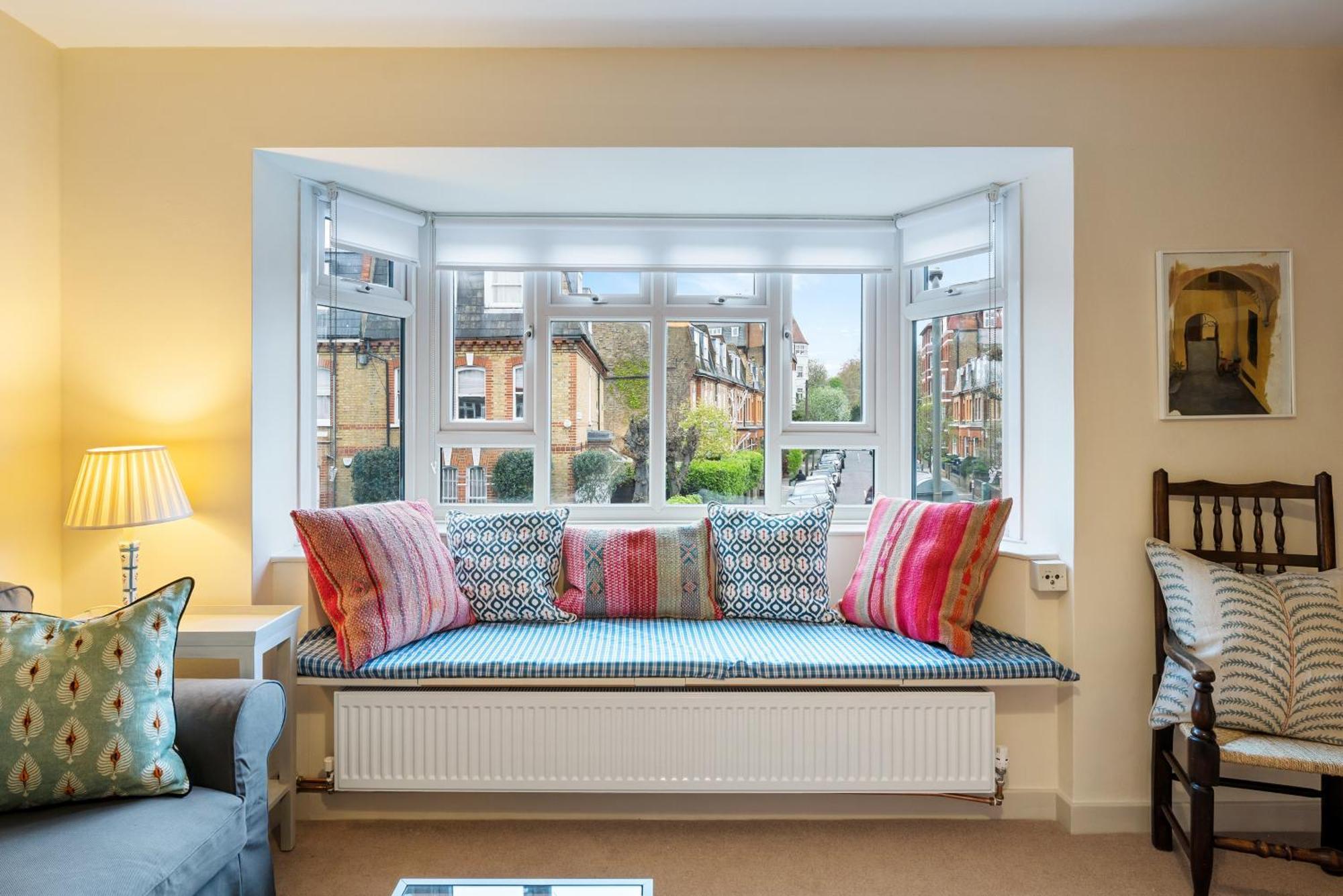 Bright & Cosy Gem ~ Battersea Park View ~ King Bed Daire Londra Dış mekan fotoğraf