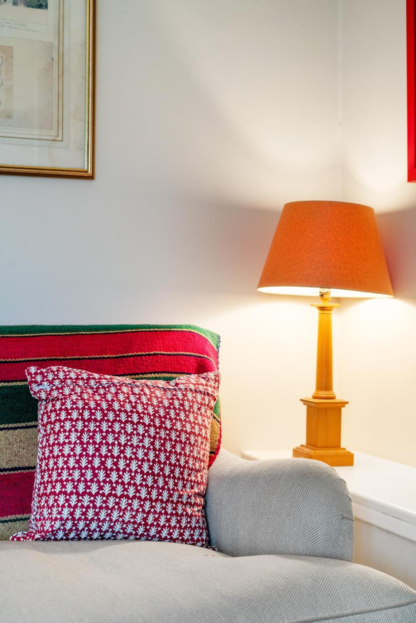 Bright & Cosy Gem ~ Battersea Park View ~ King Bed Daire Londra Dış mekan fotoğraf